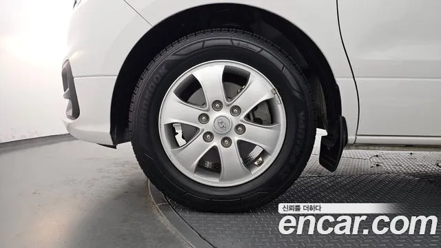 Hyundai Staria 2019 thumb 11