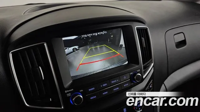 Hyundai Staria 2019 thumb 10