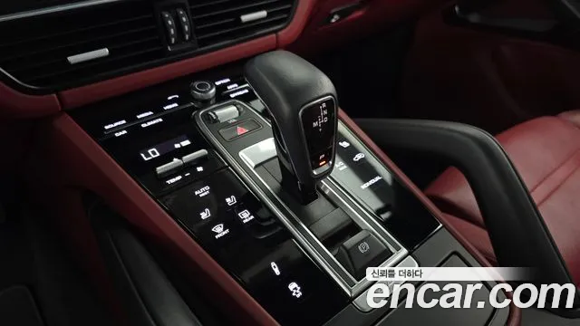 Porsche Cayenne 2022 thumb 10