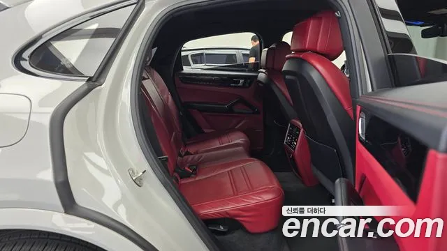 Porsche Cayenne 2022 thumb 6