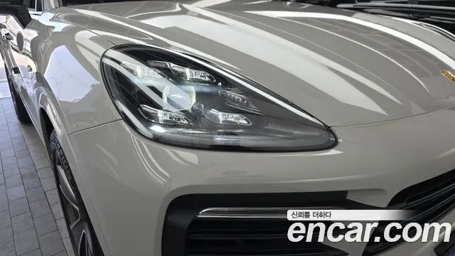 Porsche Cayenne 2022 thumb 5