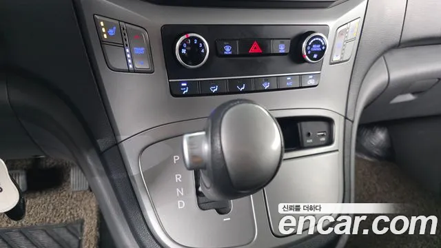 Hyundai Staria 2017 thumb 5