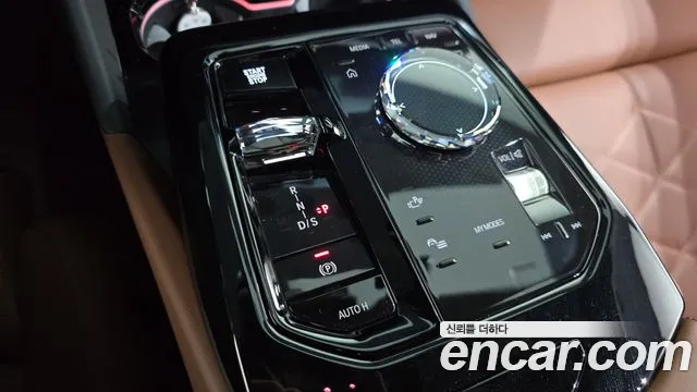 BMW 5 серии 2025 thumb 3