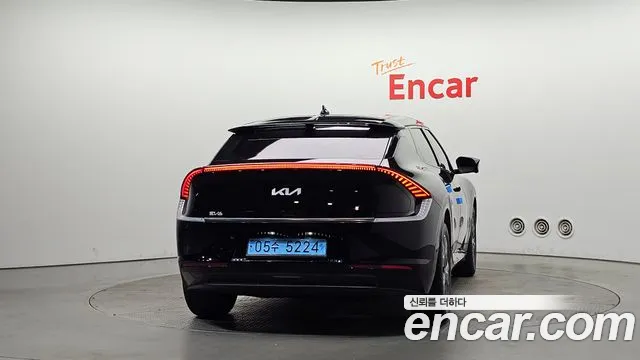 Kia EV6 2023 thumb 6