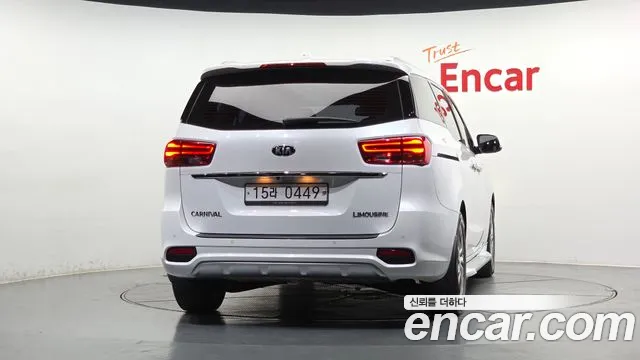Kia Carnival 2019 thumb 8