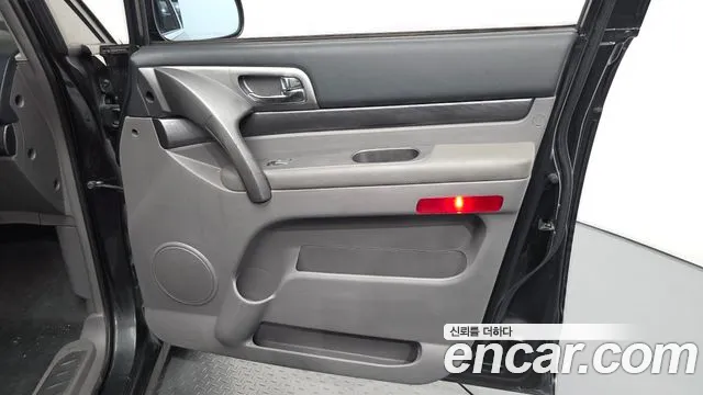 KGM Korando 2015 thumb 5