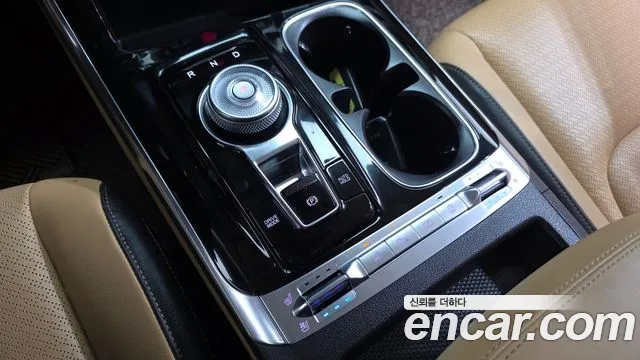 Kia Carnival 2022 thumb 10