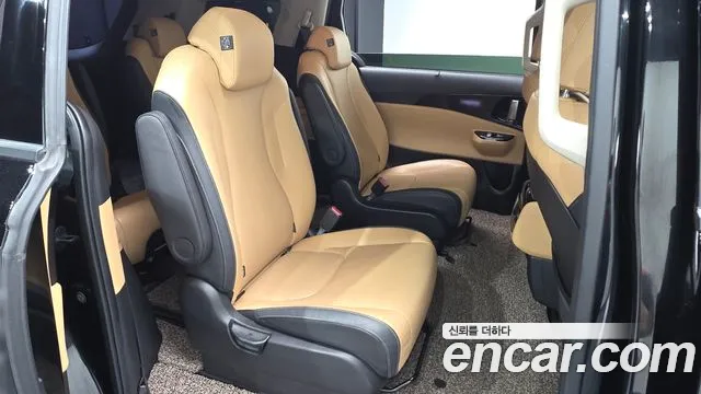 Kia Carnival 2022 thumb 9