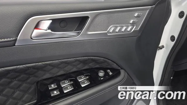 KGM Rexton 2021 thumb 3