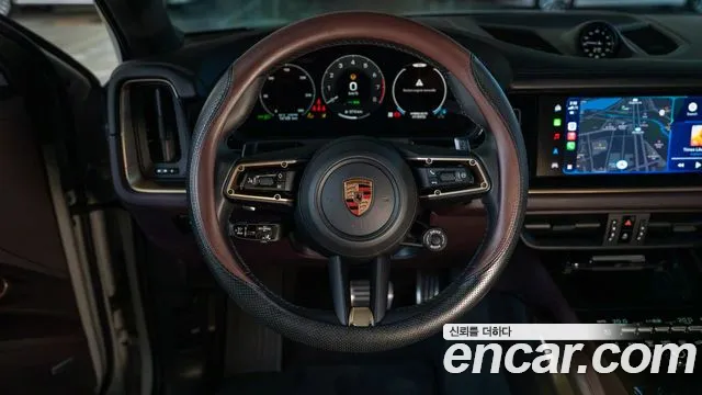 Porsche Cayenne 2025 thumb 3
