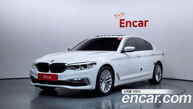 BMW 5 серии 2018 thumb 4