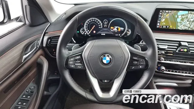 BMW 5 серии 2018 thumb 8