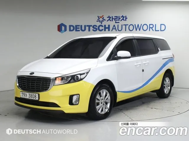 Kia Carnival 2015 thumb 12