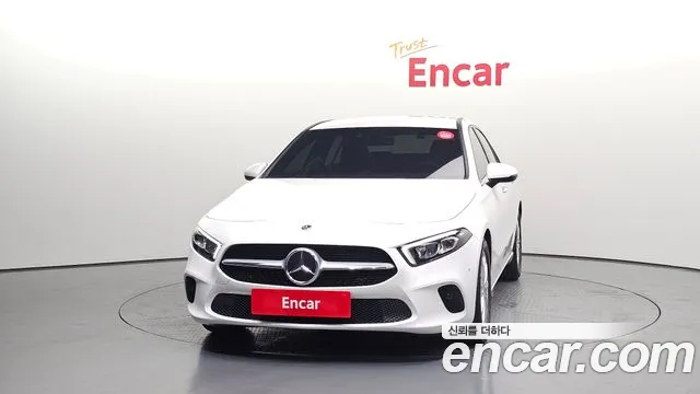 Mercedes-Benz A-Class 2020 thumb 3
