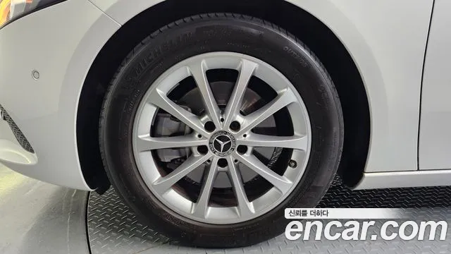 Mercedes-Benz A-Class 2020 thumb 5