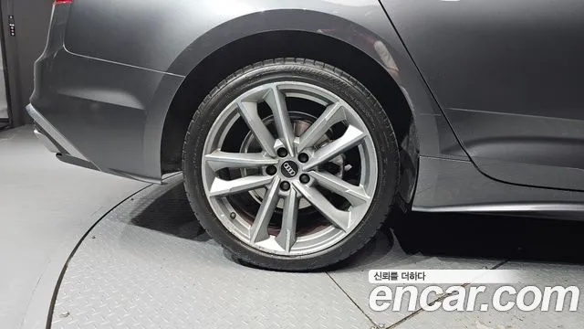 Audi A5 2020 thumb 6
