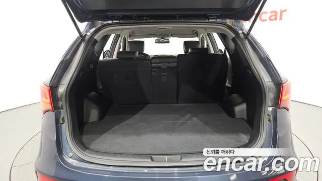 Hyundai Santafe 2017 thumb 12