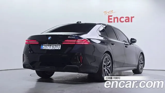 BMW 5 серии 2025 thumb 9