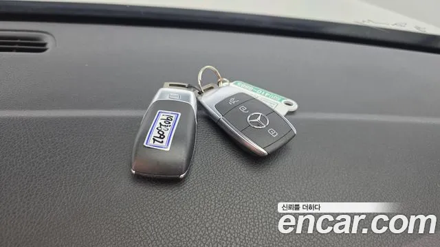 Mercedes-Benz GLB 2022 thumb 5