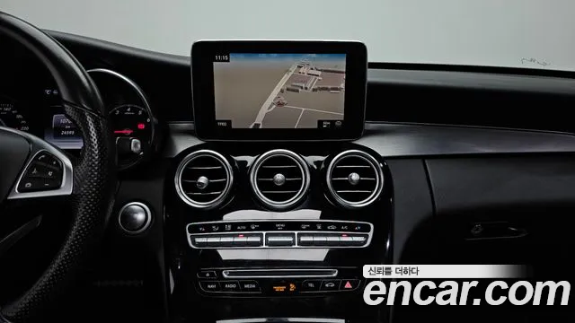 Mercedes-Benz C-Class 2018 thumb 12