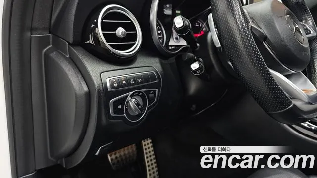 Mercedes-Benz C-Class 2018 thumb 2