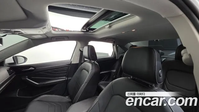 Volkswagen Jetta 2023 thumb 10
