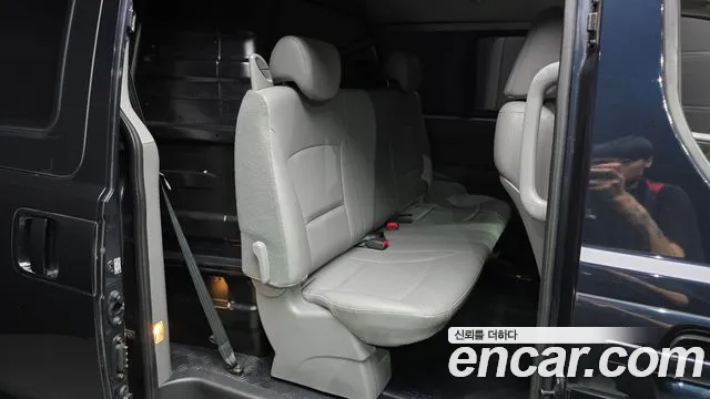 Hyundai Staria 2020 thumb 6