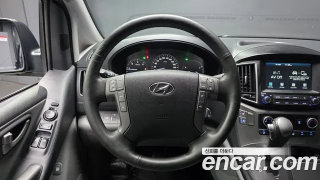 Hyundai Staria 2020 thumb 2