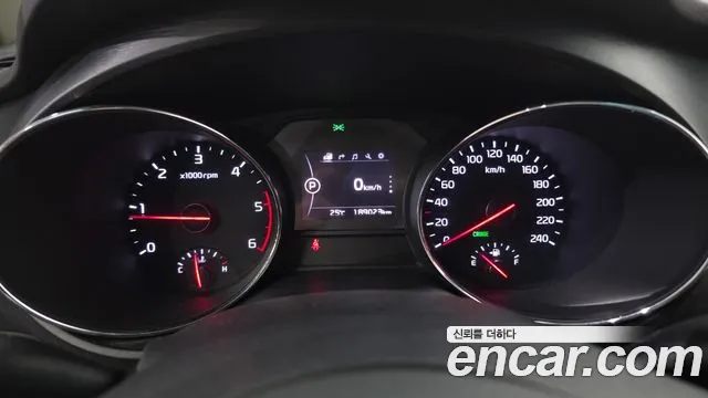 Kia Carnival 2016 thumb 3