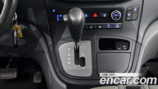 Hyundai Staria 2019 thumb 2