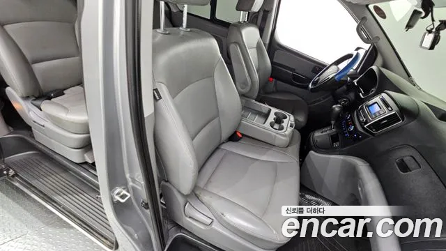 Hyundai Staria 2019 thumb 11