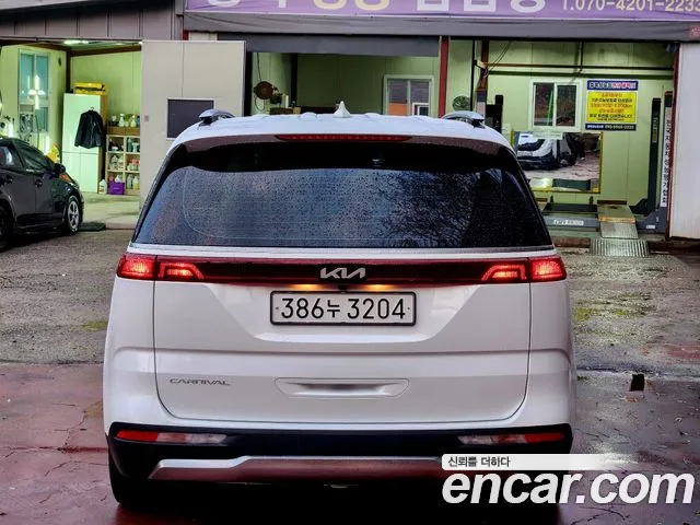 Kia Carnival 2021 thumb 12