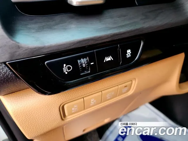 Kia Carnival 2021 thumb 8
