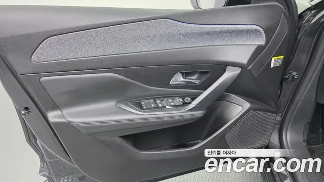 Peugeot 408 2023 thumb 3
