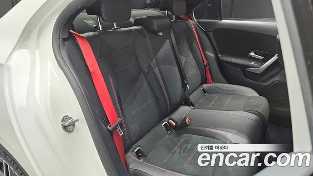 Mercedes-Benz A-Class 2021 thumb 3