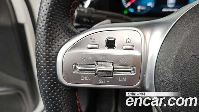 Mercedes-Benz A-Class 2021 thumb 10