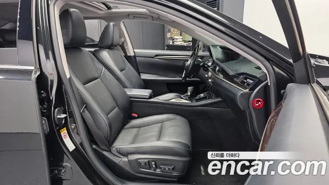 Lexus ES 300h 2018 thumb 10
