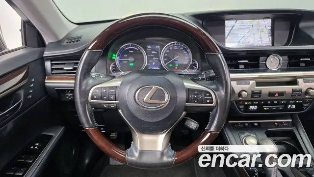 Lexus ES 300h 2018 thumb 11