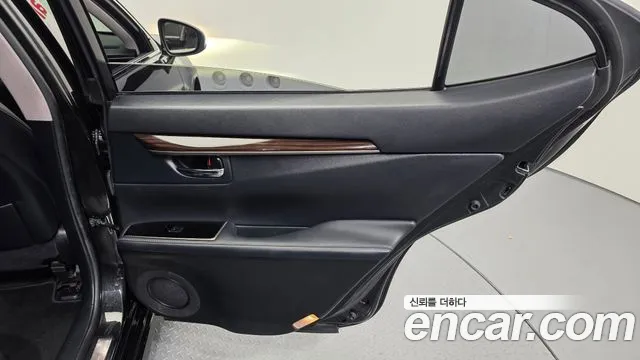 Lexus ES 300h 2018 thumb 6