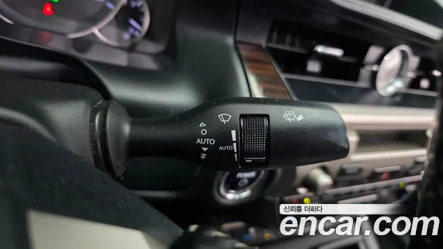 Lexus ES 300h 2018 thumb 12