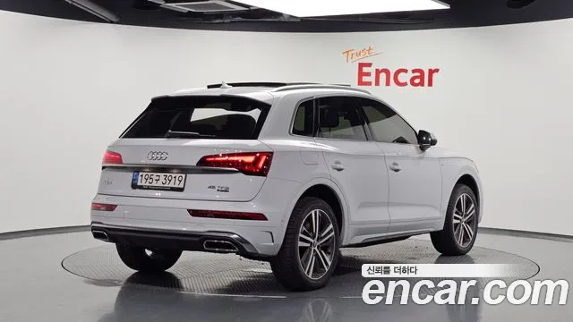Audi Q5 2021 thumb 12