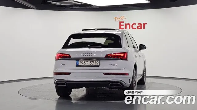 Audi Q5 2021 thumb 3