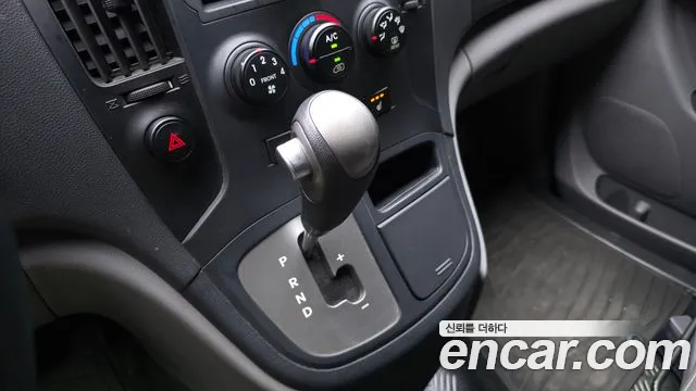 Hyundai Staria 2013 thumb 11