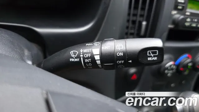 Hyundai Staria 2013 thumb 7