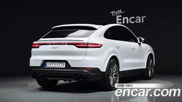 Porsche Cayenne 2022 thumb 3