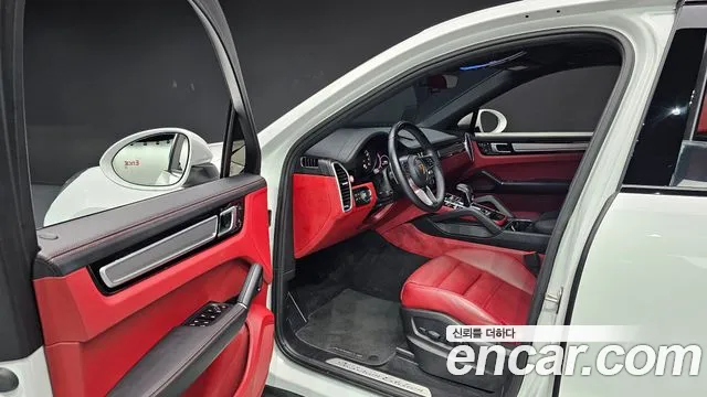 Porsche Cayenne 2022 thumb 11