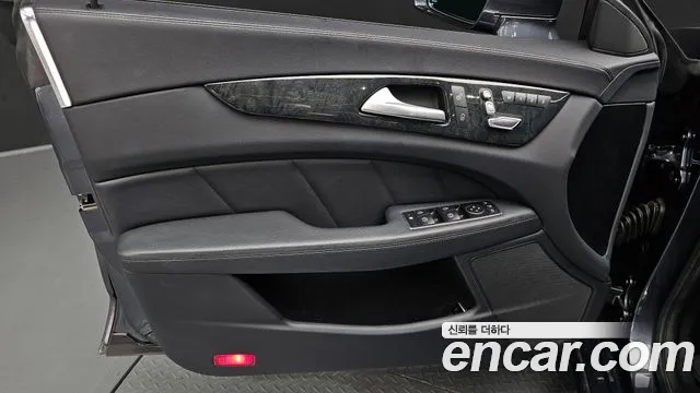 Mercedes-Benz CLS 2015 thumb 12