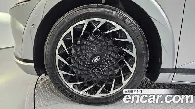 Hyundai Ioniq5 2022 thumb 2