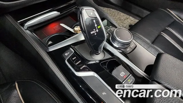 BMW 5 серии 2019 thumb 6