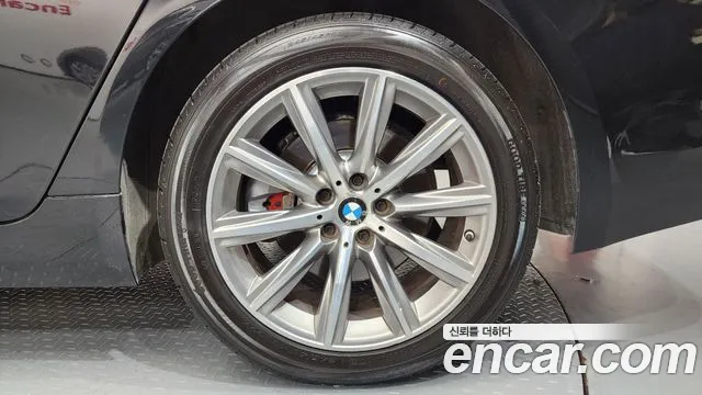 BMW 5 серии 2019 thumb 3